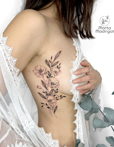 Tatouage floral coquelicot