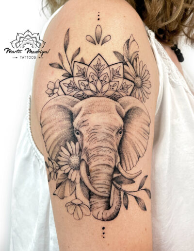 tatouage éléphant femme